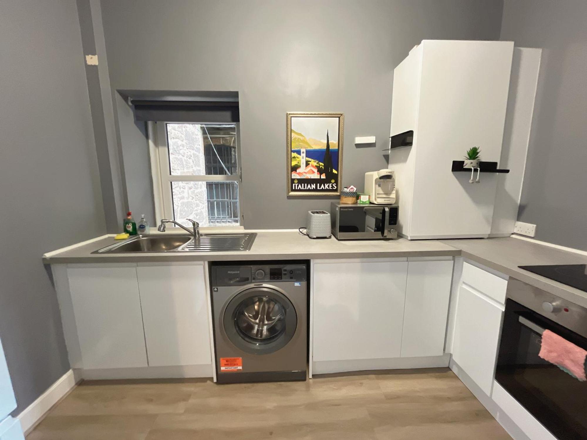 Two Bed Apartment — Photos 3